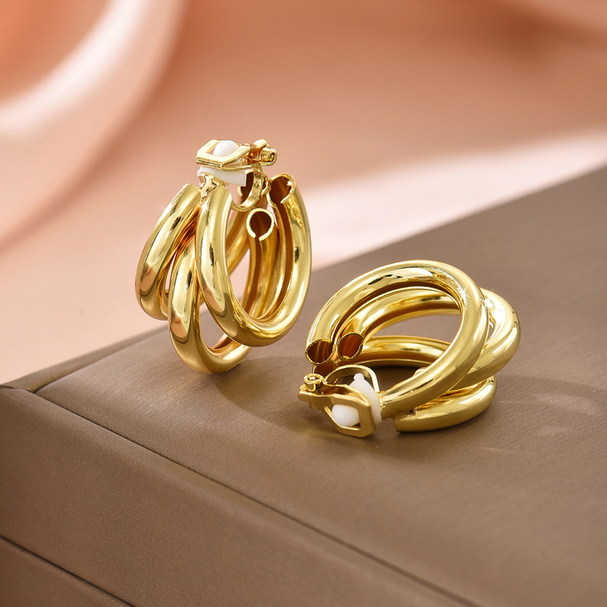 TEMU 1 par, pendientes de clip de moda para mujer, y de tres aros de C dorados, elegantes y minimalistas, geométricos, multicapa, de media luna , de