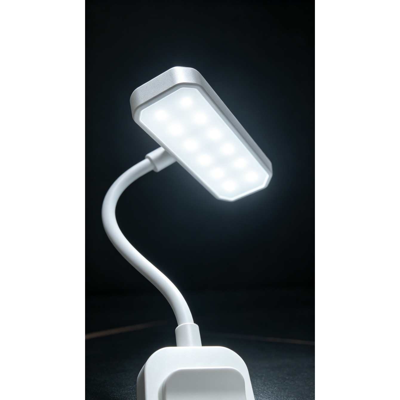 Mini Prenosna LED Namizna Svetilka Polnilna Učinkovita za Oči Učna Svetilka
