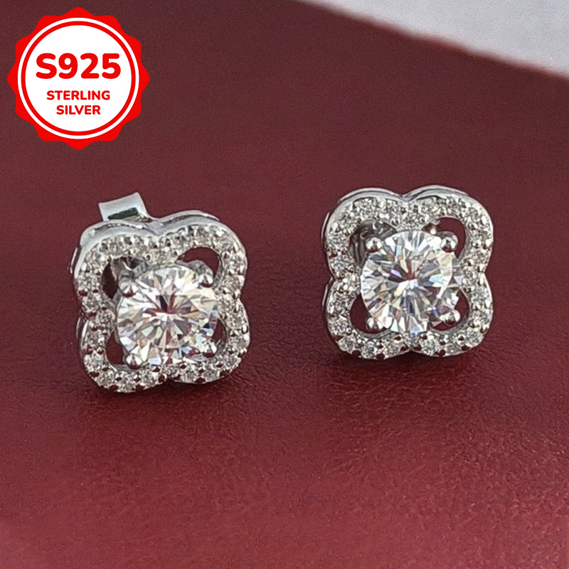 Women's 0.5 Carat Four-Leaf Clover Zircon Stud Earrings