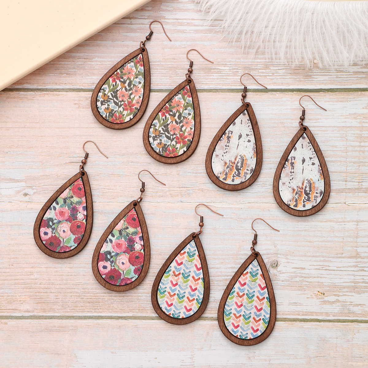 TEMU 4 Pairs Bohemian Vintage Style Printed Dangle Earrings, Delicate Teardrop Shaped Wooden Earrings, Beautifully Handmade Earrings, , Party, Vacation Wear