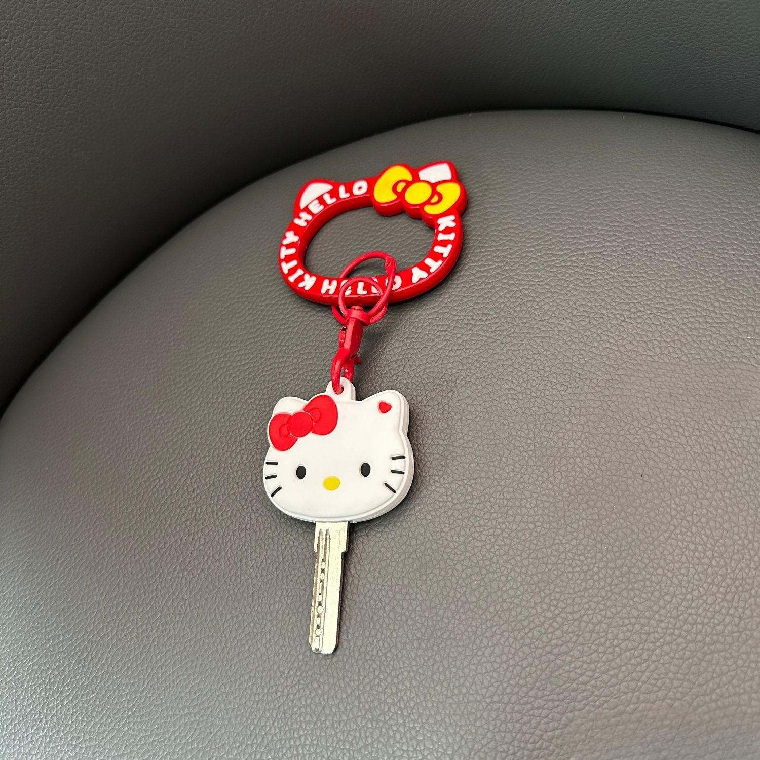 Image of 3pcs Licensed Full-coverage With Handheld Ring Keychain, Pendant, Versatile Backpack Decoration, 3pcs Set