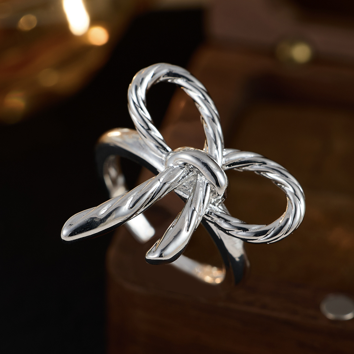Ladies' Adjustable Twisted Ribbon Ring, Fashionable Accessory