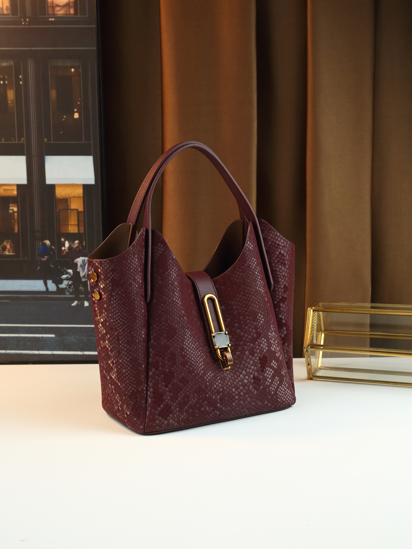 Coffee Gradient Snake Print Bucket Bag tote handle view