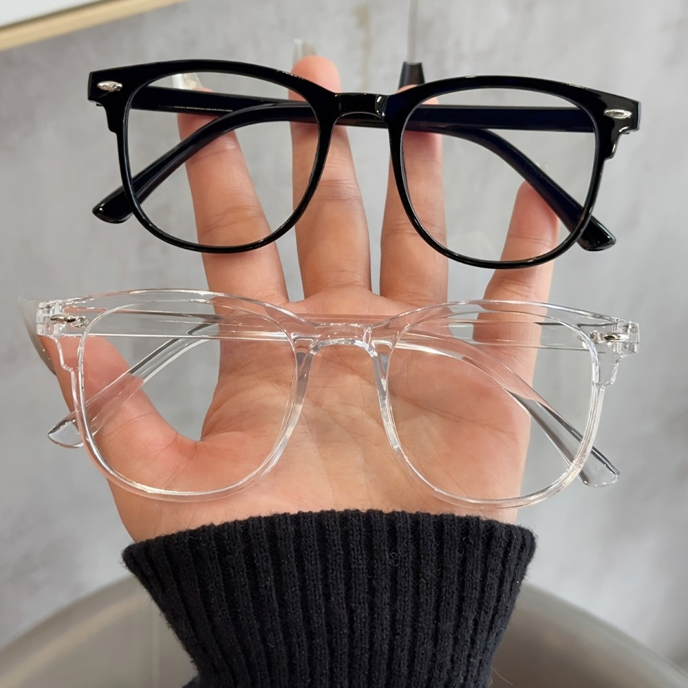 Of Fashionable Glasses