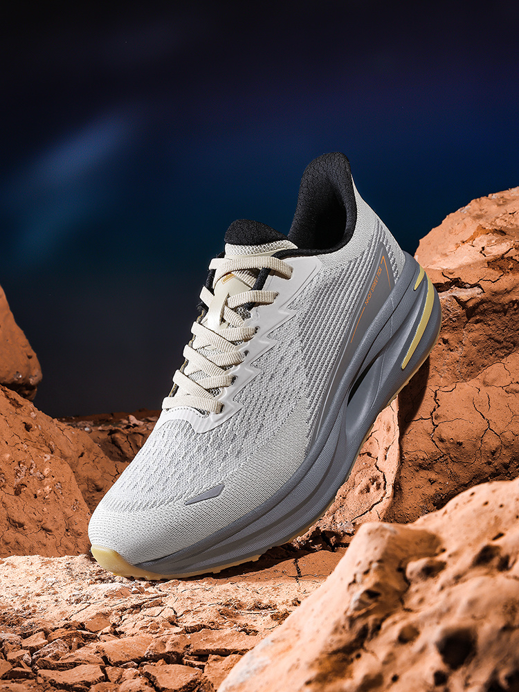 NHOT Men's & Unisex Low-Top Hiking & Running Shoes - Breathable Shock-Absorbing Lightweight Sneakers with MD Sole, Soft Cushioned Traction Suitable for Fitness, Trail, Outdoor, Gym, for - Wear, for Couples (Camping, Training)