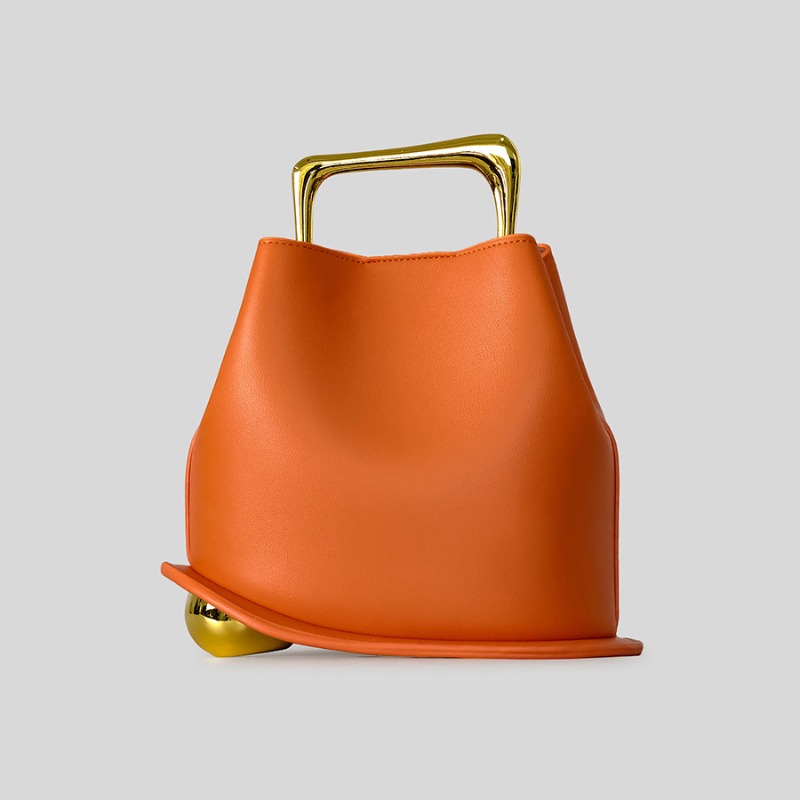 Trendy Metal Handheld Irregular Bucket Bag, A New Handbag For Women Featuring A Textured Design Suitable For Shoulder And Crossbody Wear