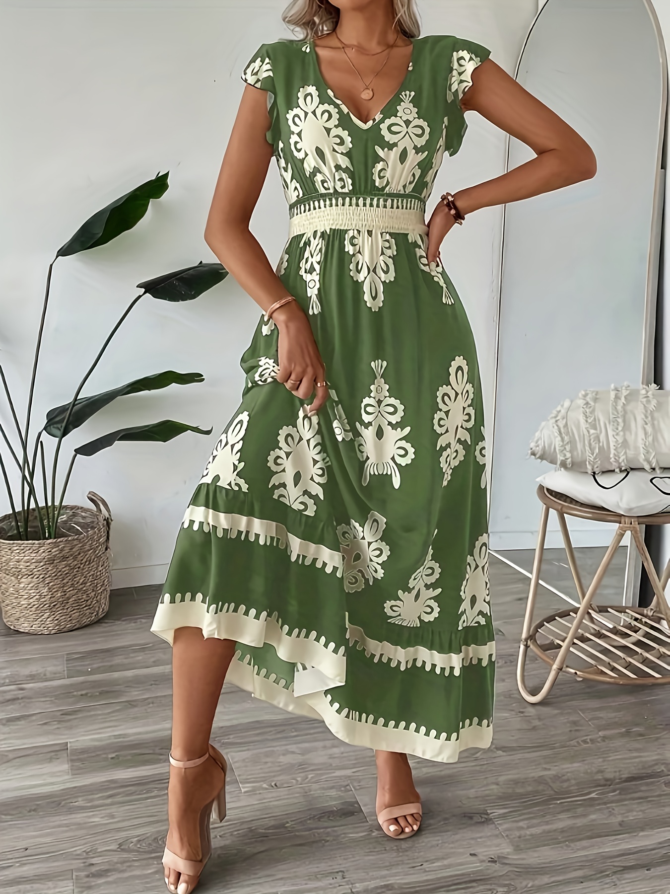 womens new bohemian long dress v neck design elegant commuting style full body positioning print comfortable fabric suitable for commuting and dating local warehouse womens gift suitable for autumn Product details 2