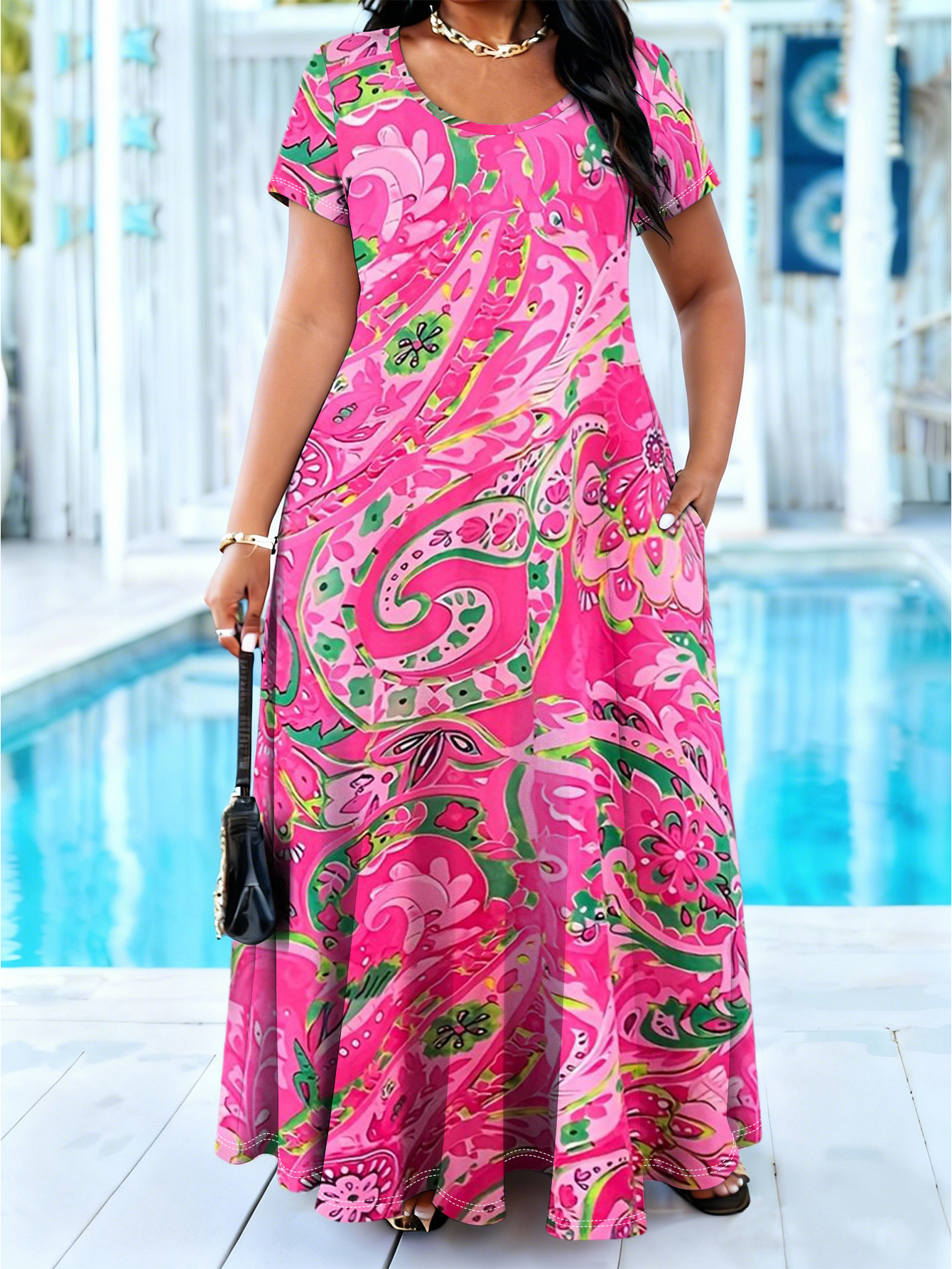 green emerald velvet dress Final Sale Plus Size Sleeveless Maxi Dress in Black – Chic And Curvy main image 1