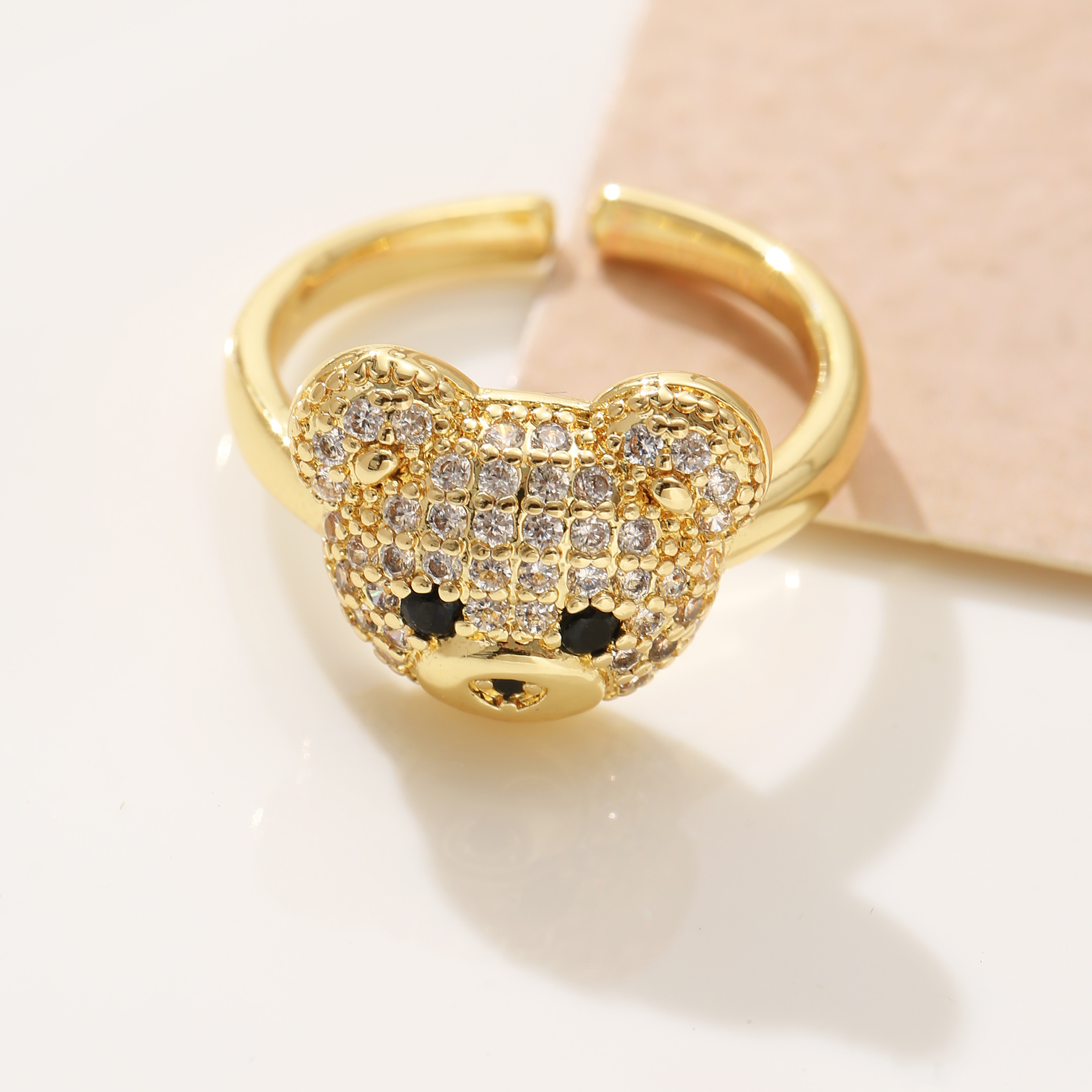 304l Stainless Steel Inlaid Cubic Zirconia Bear Golden Minimalist Luxury Style For Women Versatile Daily Jewelry Unique Band Couplering