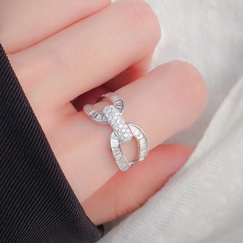 Women's Luxury Inlay Zirconia Interlocking Chain Link Wide Band Ring