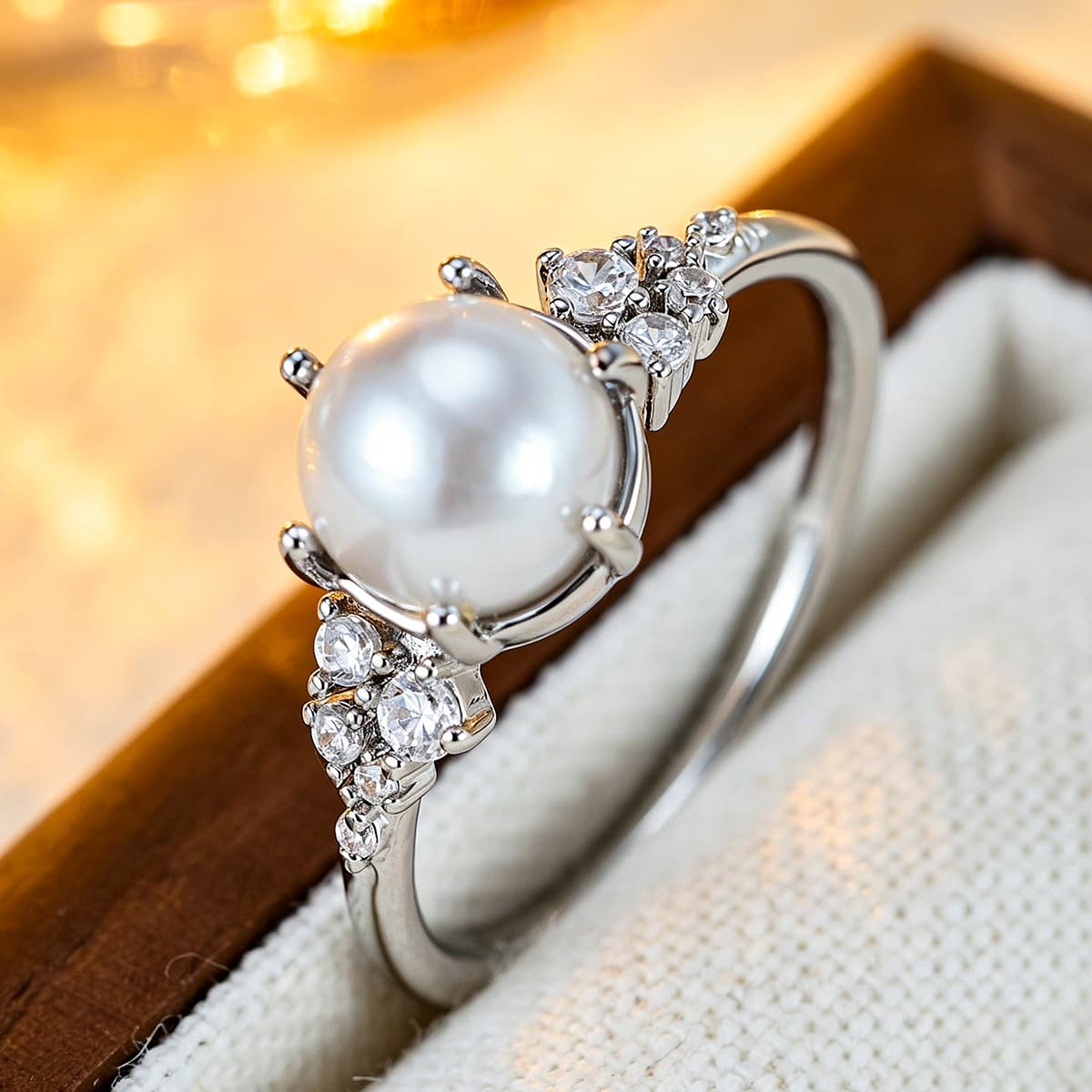 French Star Cluster Zirconia Thin Ring, Unisex