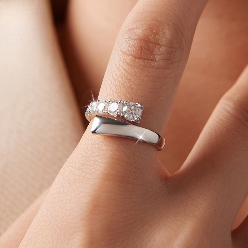 Image of High-quality Unisex Wedding Ring Made Of 925 Silver And Full Moissanite, Perfect For Daily Use, Parties, Festivals, And Gifts, In A Box