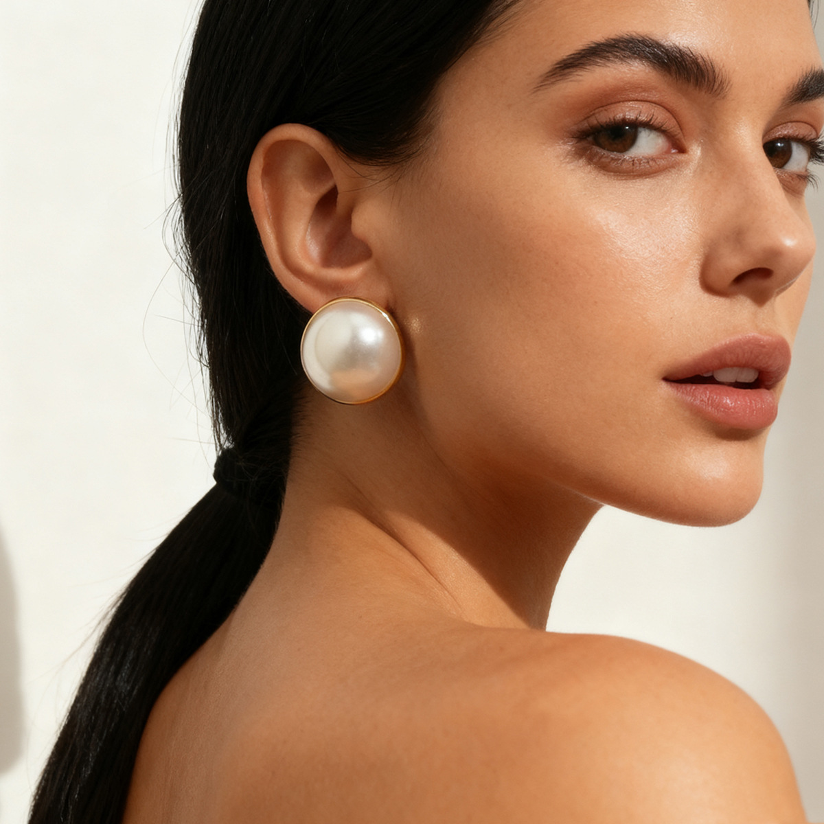TEMU Fashionable And Elegant Pearl Earrings For Women, Light Luxury High-end Geometric Round Pearl Stud Earrings