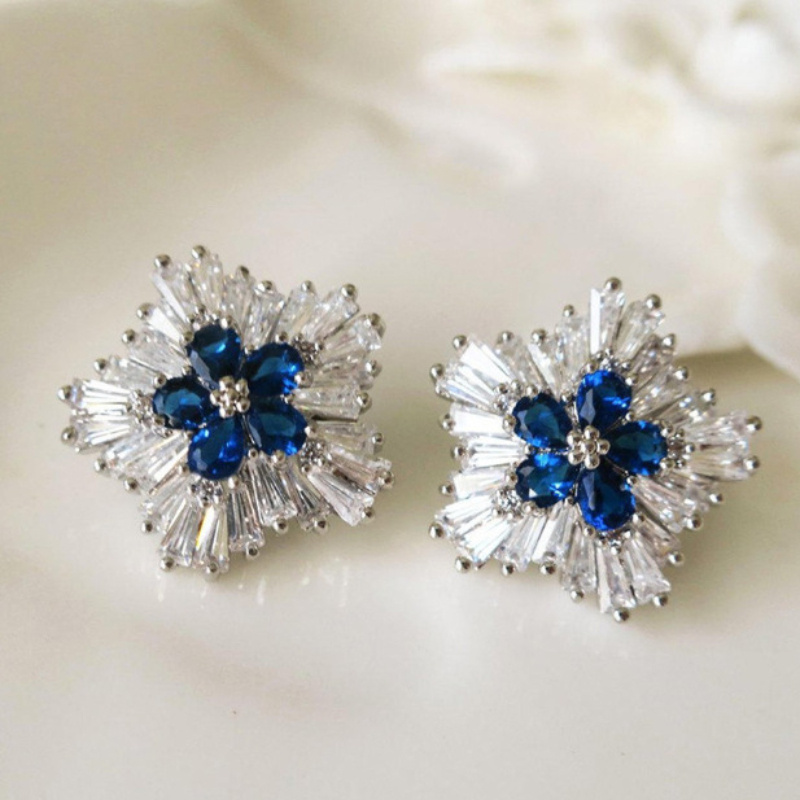 TEMU 1 Pair Of Exquisite Flower Designed Earrings, Designed With Alloy Jewelry Elegant And Luxurious Style, Compact Earrings For Women