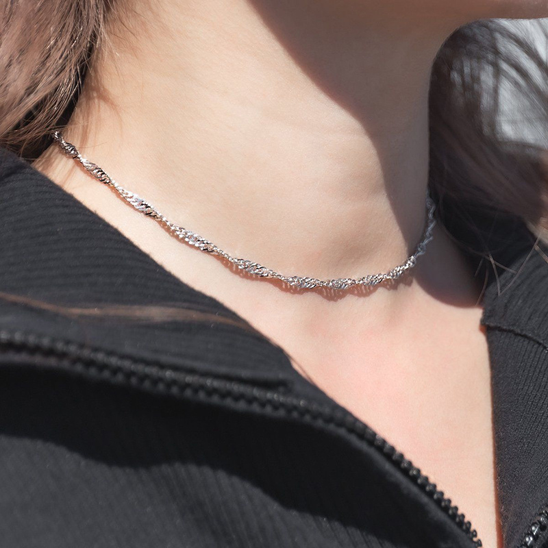 Unisex Silvery Shimmer Pleated Thin Necklace, Versatile Design
