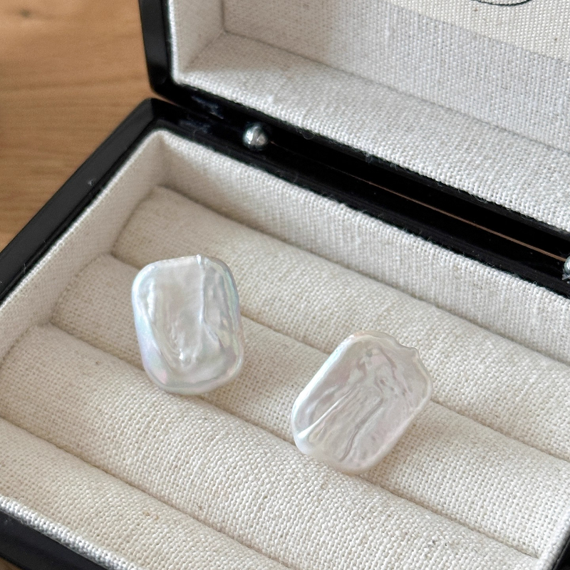 Women's Baroque Square Stud Earrings, Eye-catching Design