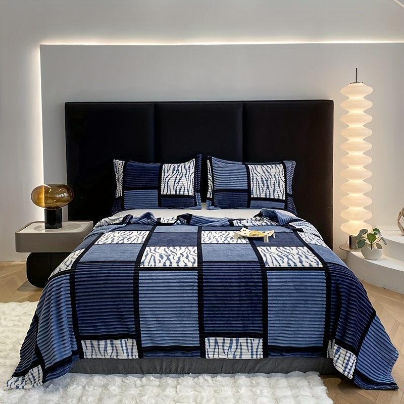 Image of Classic Geometric Blanket, Easy And Elegant, Easy To Care For And Machine Washable. Throw For Daily Home Use, A Large Functional Blanket For Outdoor Camping, Picnics And Fishing