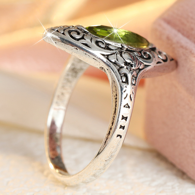 Vintage Inlaid Synthetic Green Cubic Zirconia Ring