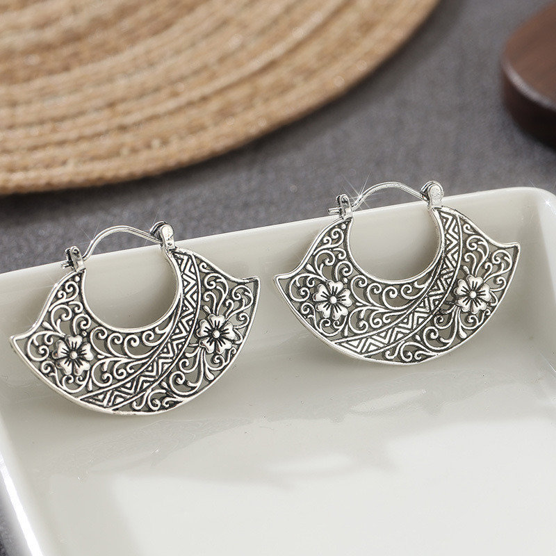 Women's Hand-Carved Bohemian Flower Semi-Circular Earrings