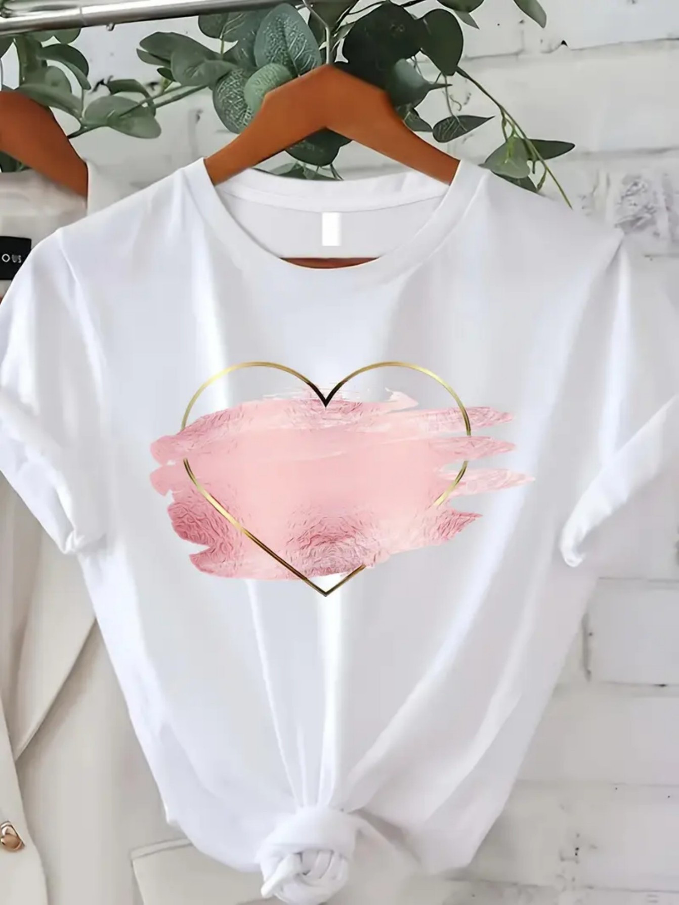 売れ筋商品|||エラン カットソー トップス レディース Women's Cotton Graphic Heart Short-Sleeve T-Shirt White Heart heart shirt sold on Temu United States