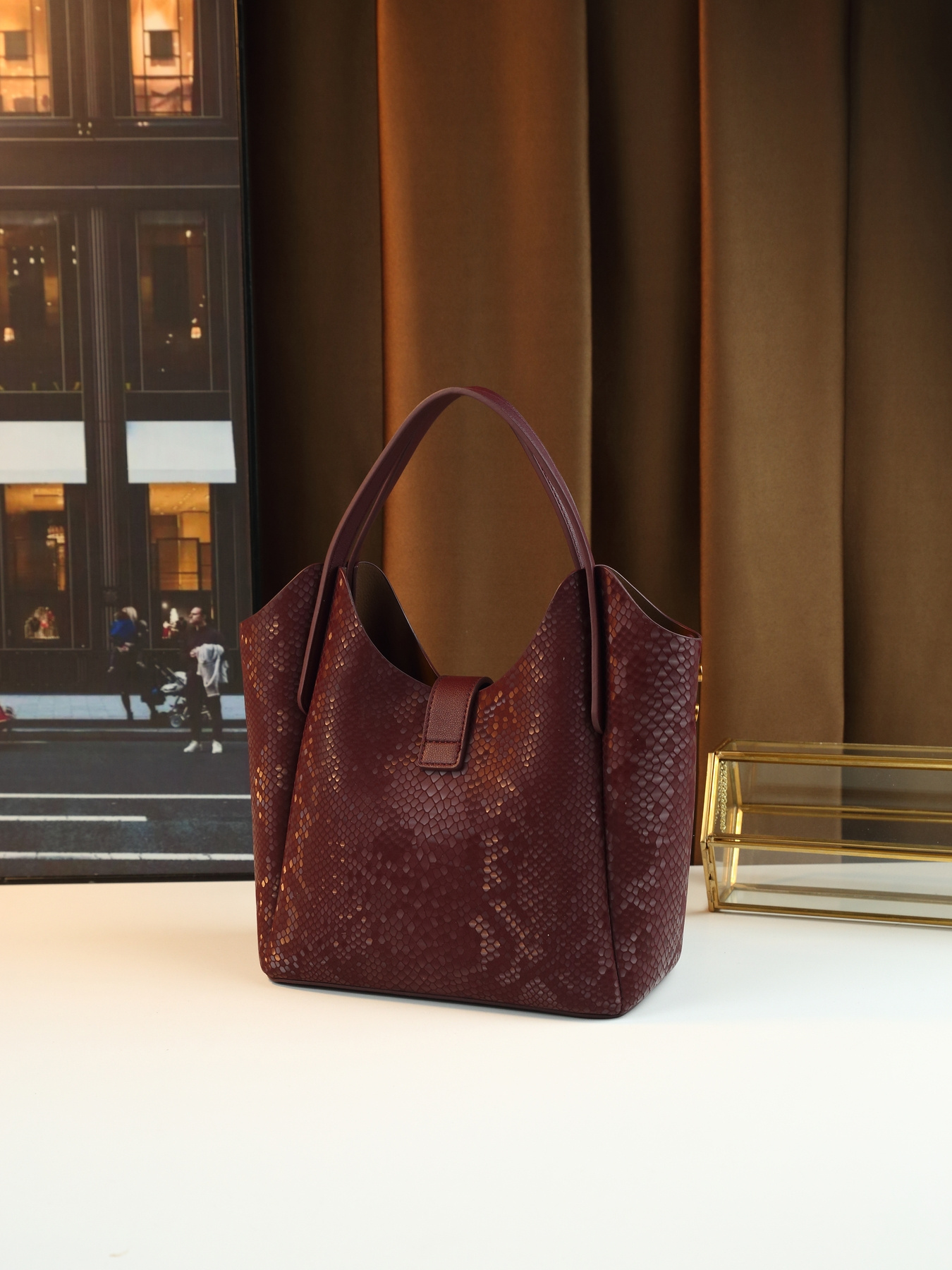 Coffee Gradient Snake Print Bucket Bag back view