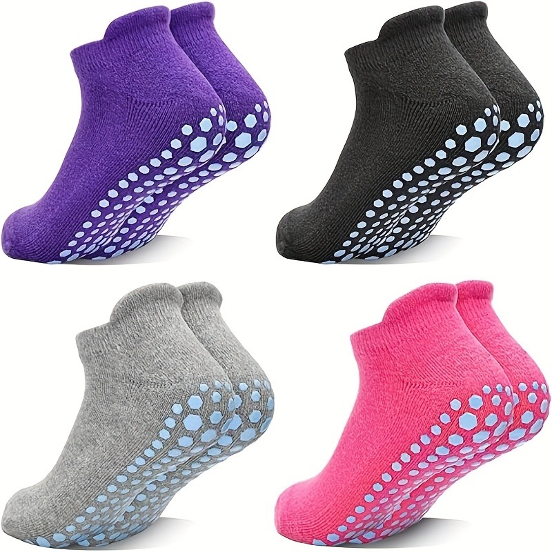4 Pairs Women'S Non-Slip Yoga Socks - Thickened, Warm, And Anti-Slip Design, Polka Dot Pattern, Suitable for Yoga, Pilates, Fitness, And Sleep - Autumn And Winter Styles in Deep Pink, Gray, Purple, And Black