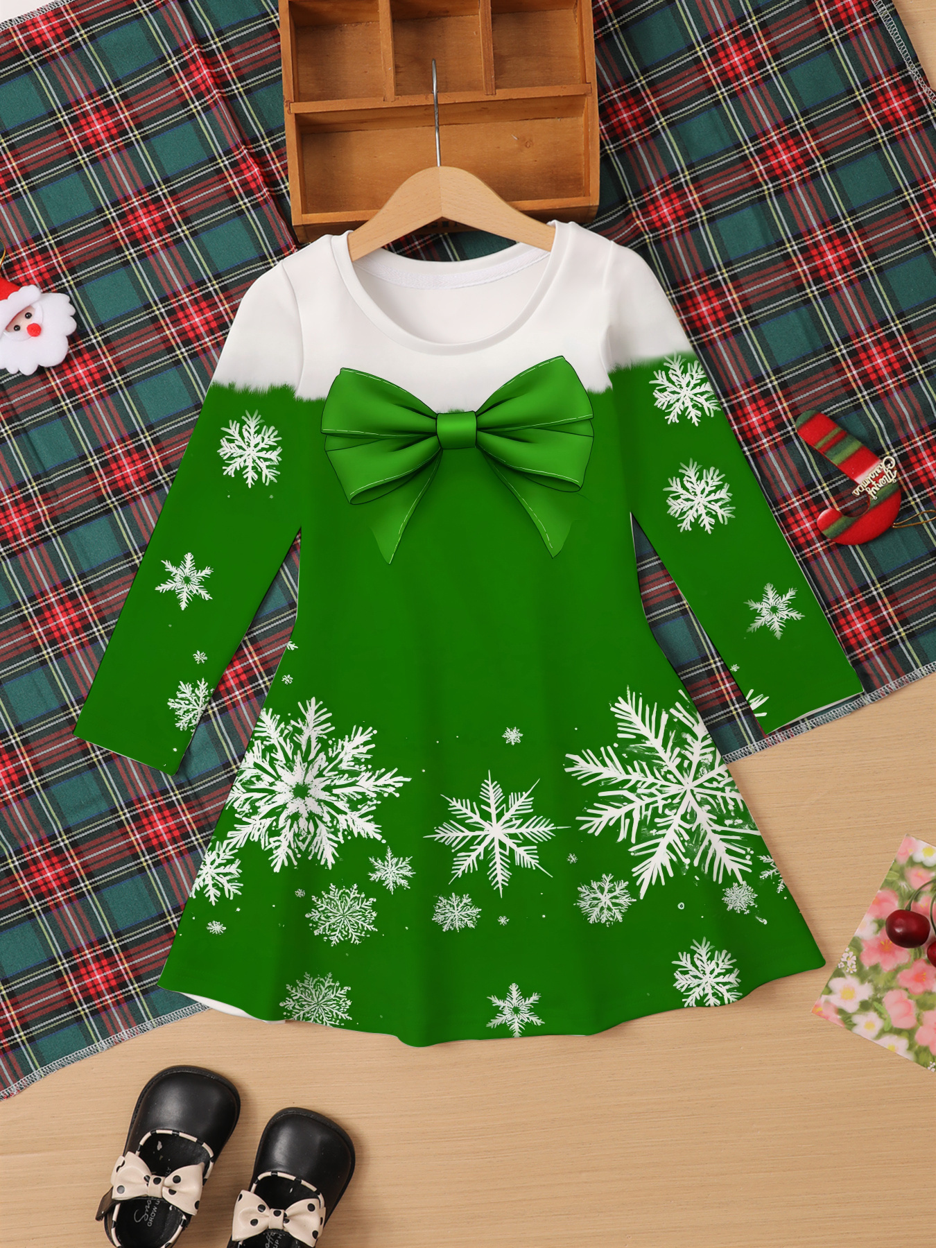 green and white christmas dress Green Velvet White Christmas Dress Pattern Hack – Charm Patterns how could they wish