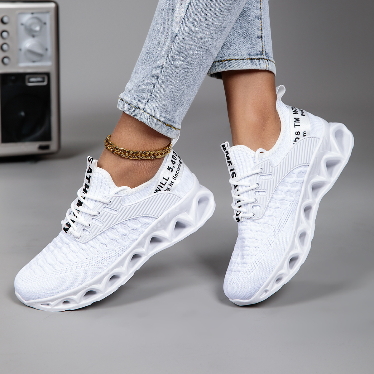 Women's Lightweight Breathable Mesh Sneakers With Shock-absorbing Sole & Air Cushion Technology - Low-top Lace-up Running Walking Training Shoes, Ergonomic For , Stylish Footwear