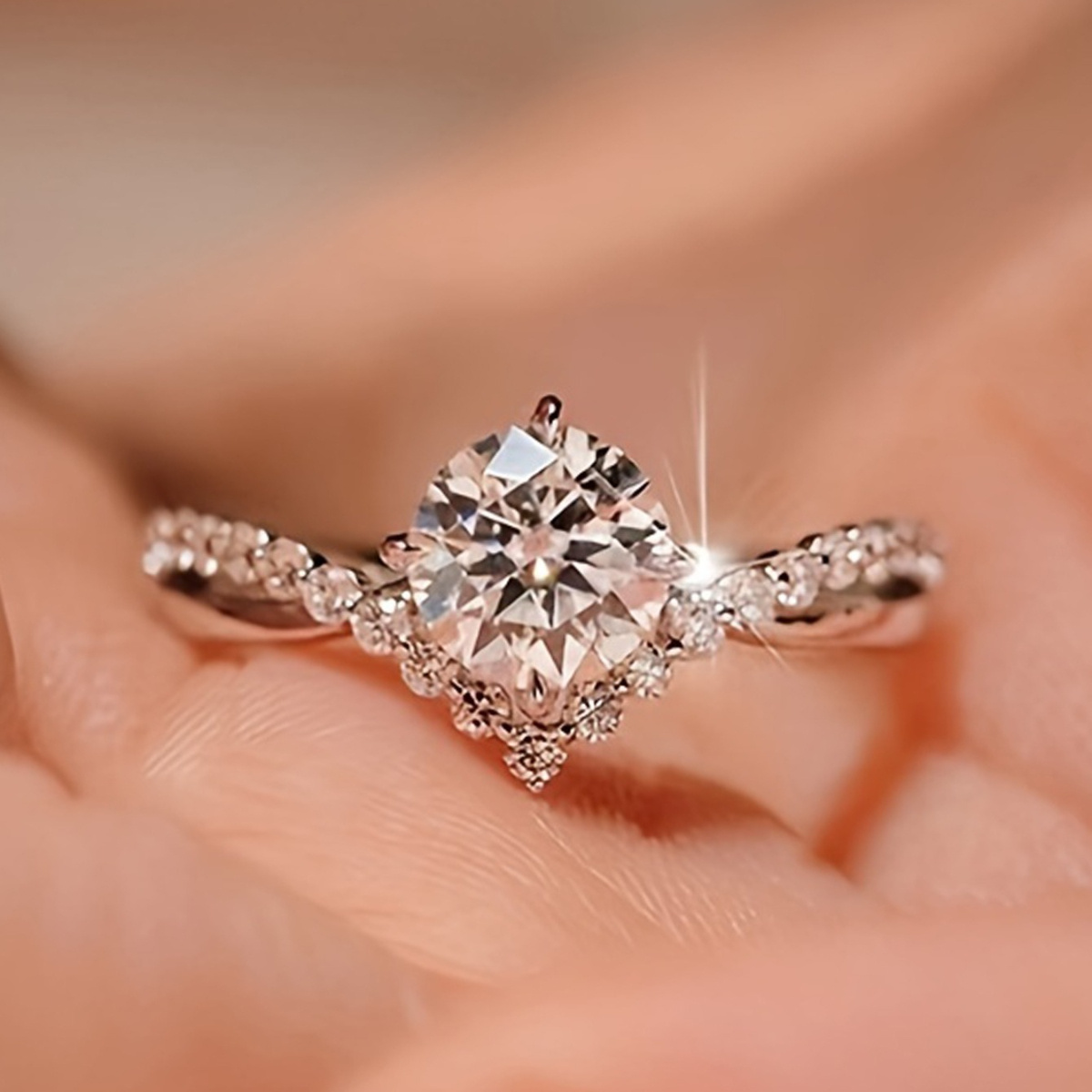 925 Sterling Silvery 1 Carat Moissanite V-shaped Crown Ring For Proposal Engagement Wedding Valentine's Day Birthday Anniversary Christmas New Year Gift With Gift Box