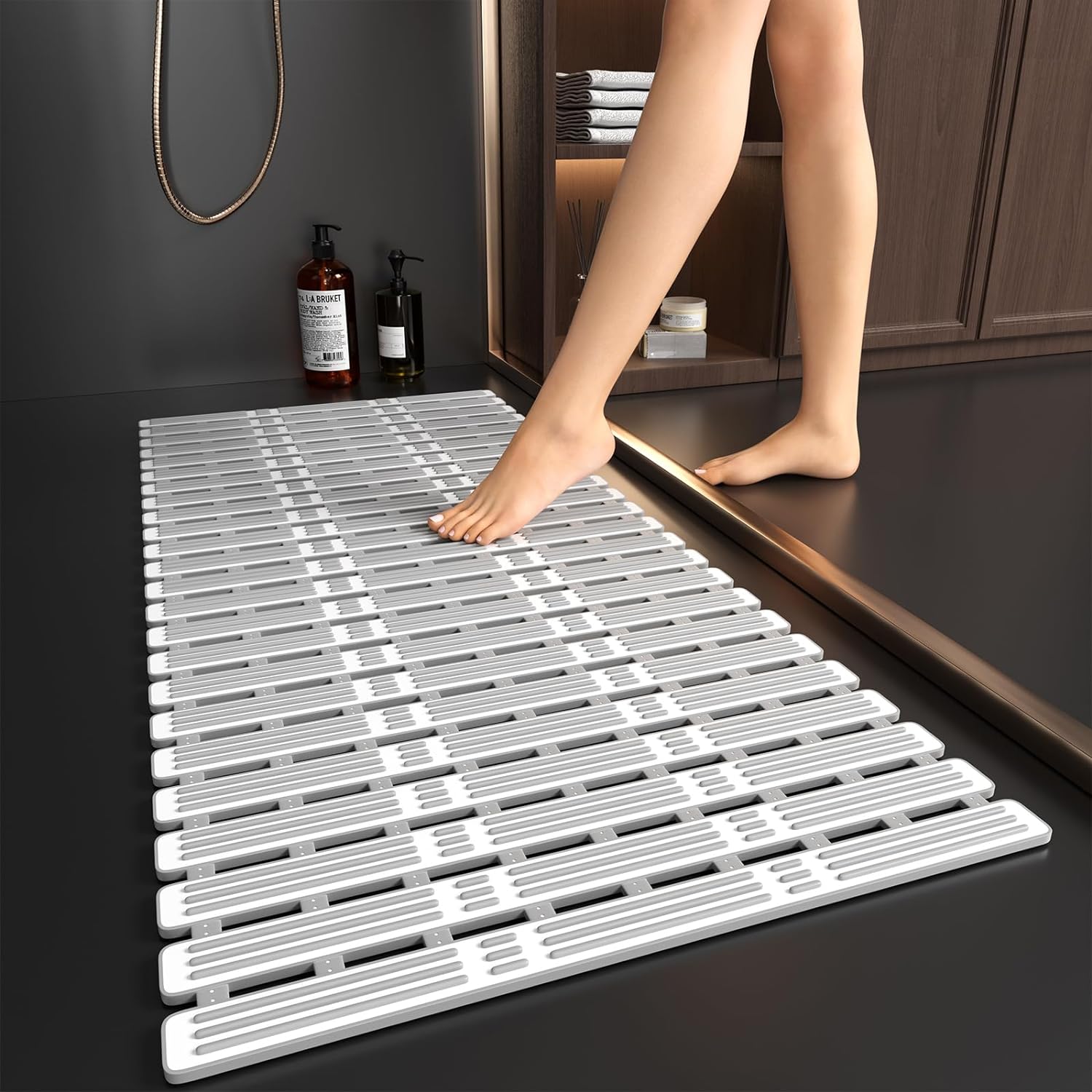 E-shop Extra große Badematte mit rutschfester Oberfläche - Hochwertige Duschmatte, 216 Saugnäpfe für Badezimmer, Badewanne, Dusche, Waschküche -