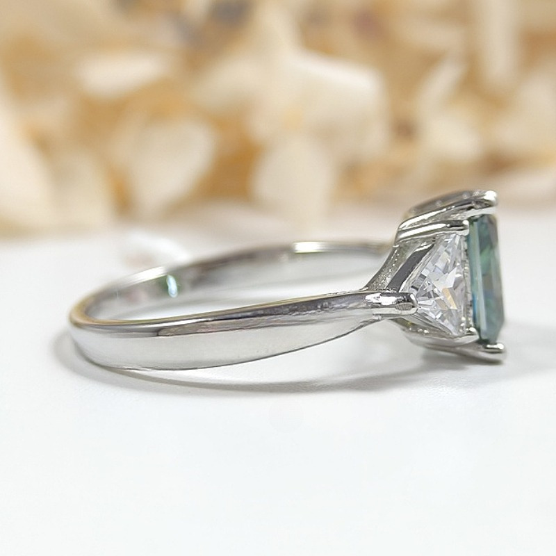 Women's 925 Silver Radiant Cut Green Moissanite Luxury Ring