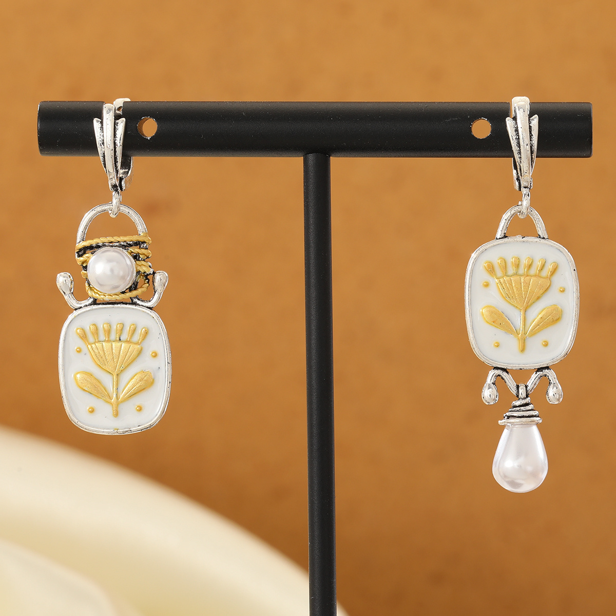 Image of Vintage Ethnic Style Floral Embossed Square Asymmetrical Drop Earrings For Women, Ideal For Daily And Casual Outfits, For Birthday Gifts, Women's Earrings