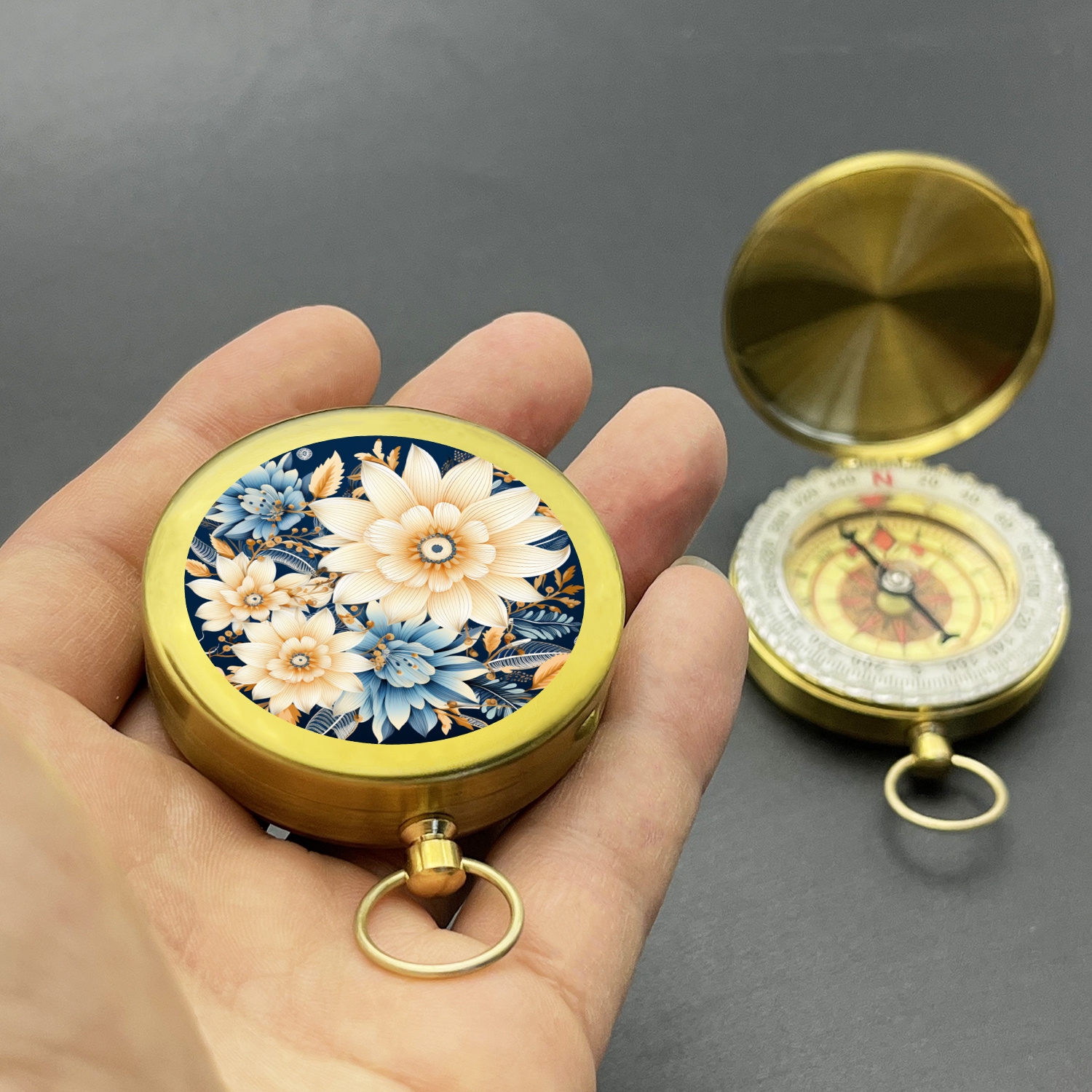 Classic Pocket Style Camping Compass for Outdoor Adventures