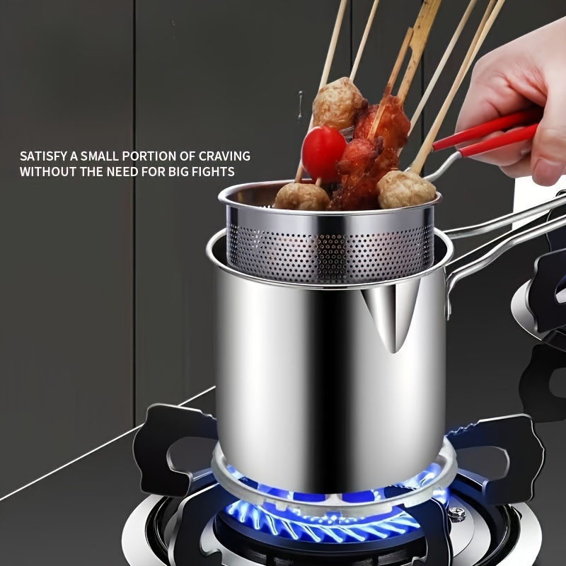 Freidora de acero inoxidable con cesta con filtro - Compacta y fácil de usar, perfecta para festividades como Navidad, Halloween, Día de San Valentín, etc. Ideal para papas fritas onduladas, papas fritas, pescado y pollo - Herramienta de cocina esencial para cocinar en casa