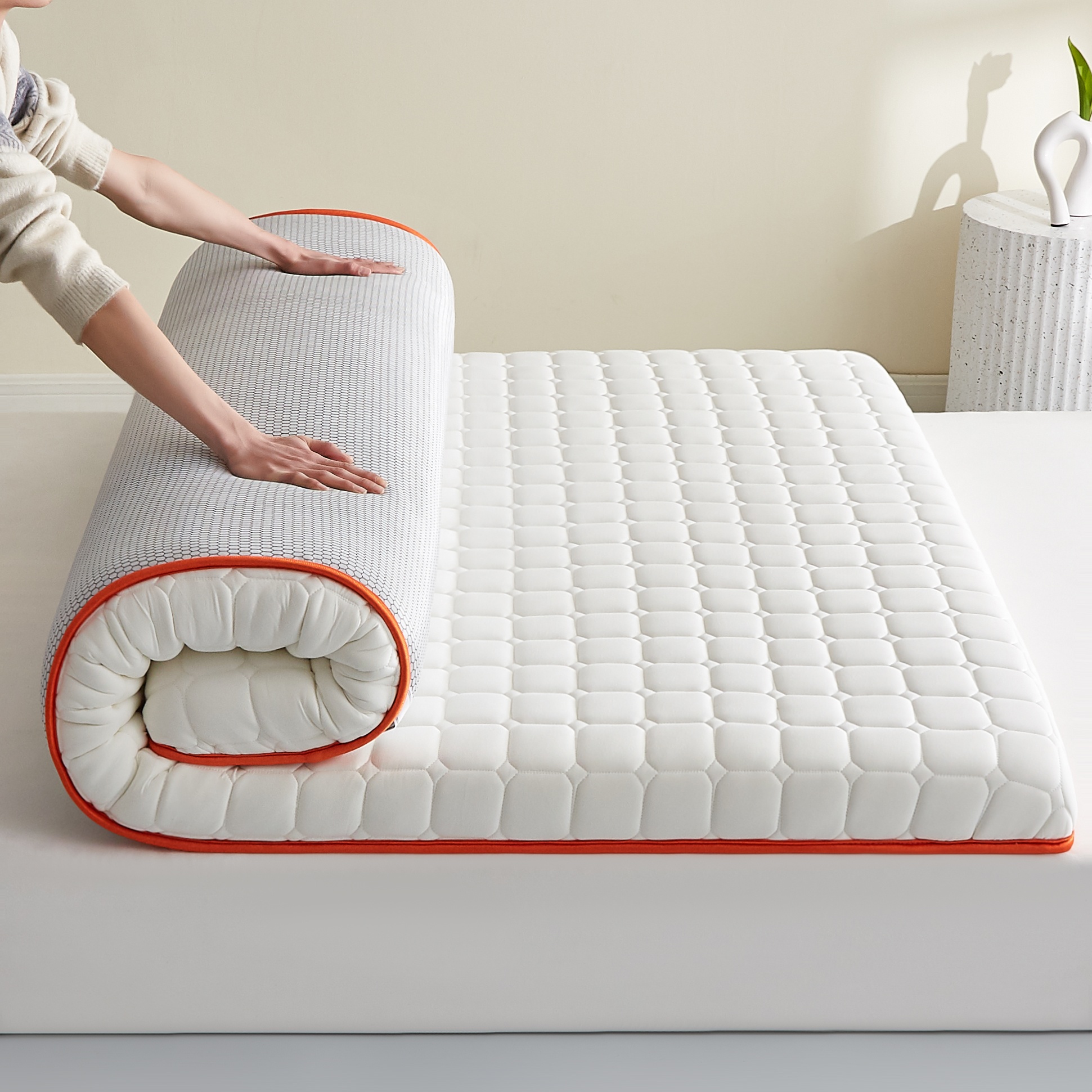 1pc 4cm Memory Foam Mattress Topper - High-Density Support, Slow Rebound Comfort, Soft Quilted Surface, Breathable Mesh Sides, Foldable Portable Bed Pad, Durable All-Season Bedding for Bedroom, Dorm, Guest Room & Travel