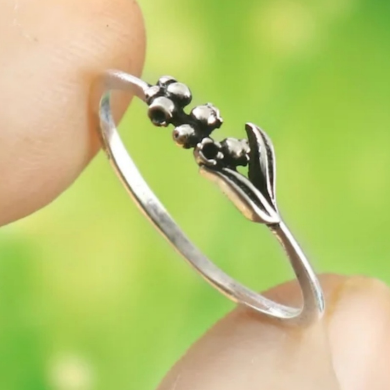 Women's Vintage Ringed Orchid Flower Fine Ring, Versatile Accessory