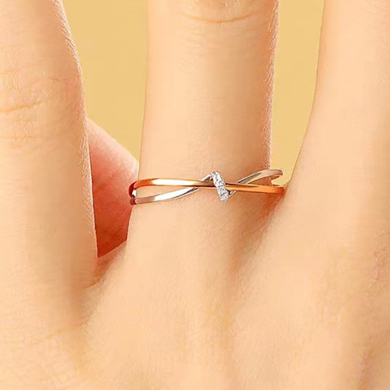 1pc Women's Engagement Ring, Minimalist Style with Synthetic Synthetic Zirconia Inlay, Two-Tone Crossed Thin Band Ring, Fashionable Ring for Women's Engagement and Wedding Wear, Elegant Accessory for Daily Casual, Vacation, Suitable for Daily
