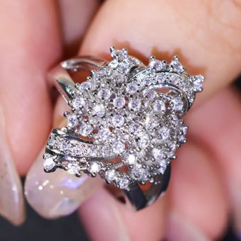 Women's Luxury Synthetic Zirconia Cluster Floral Ring