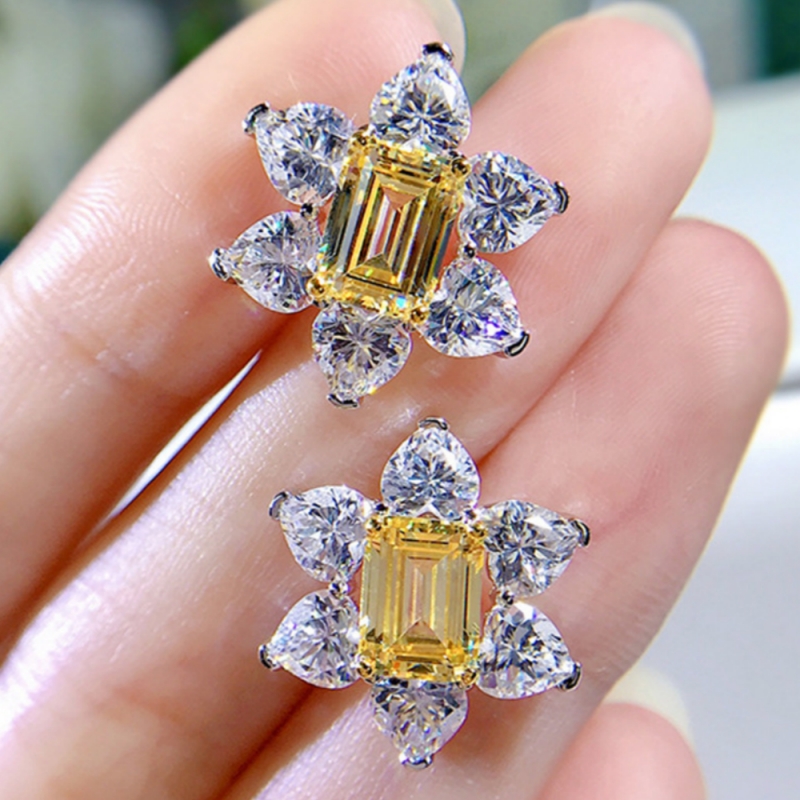 Luxury Inlaid Yellow Zirconia Flower Stud Earrings
