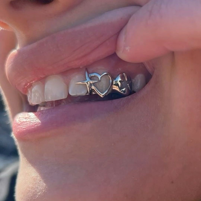 1pc star shaped hollow smooth fashionable braces suitable for high end special christmas teeth decoration