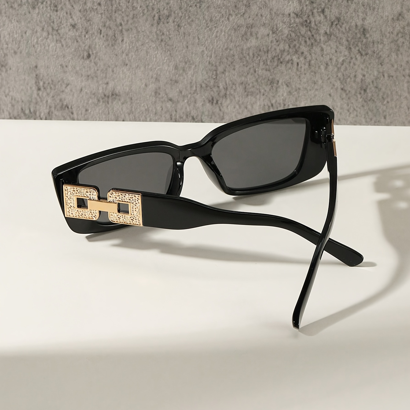 Women's Vintage Anti-Reflective Eyewear - Retro Polycarbonate Glasses Suitable for Casual Attire, Durable Lightweight Frames & Lenses, for Daily Fashion, Casual, Office, Driving, Minimalist Retro Style for Modern