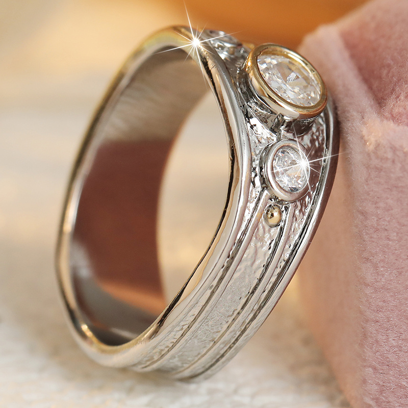 Elegant Textured Women's Wide Ring with Synthetic Zirconia