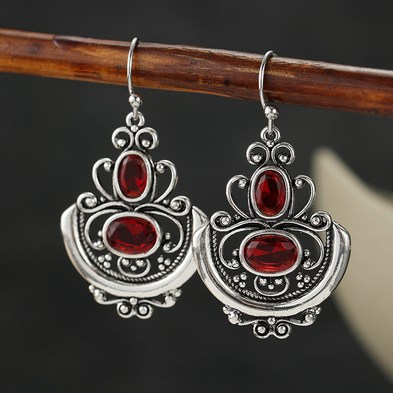 TEMU Boucles d'oreilles longues vintage à motif avec embellissement en synthétique rouge, pour les quotidiens, les banquets et les fêtes, créant une