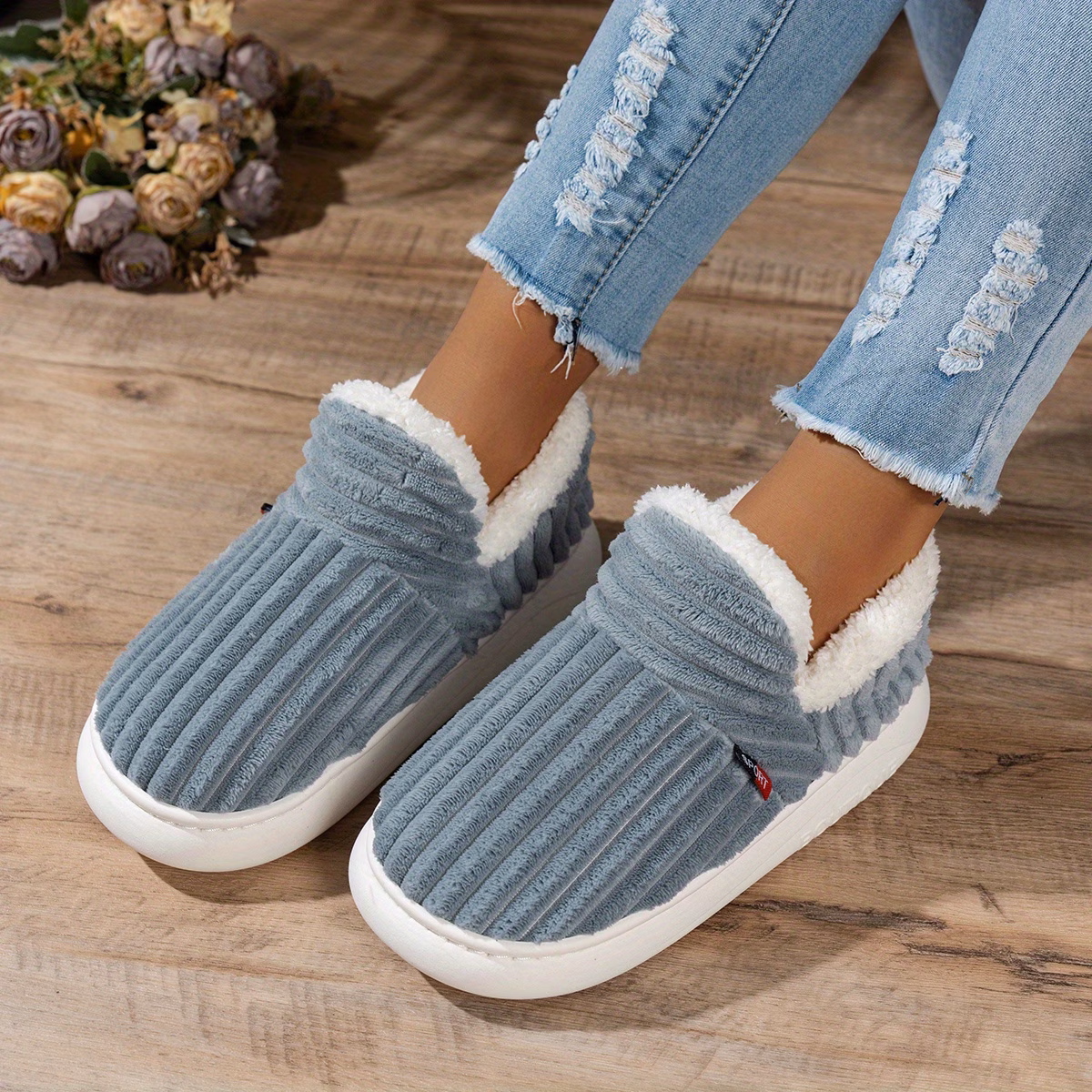 chaussures dintérieur dhiver pour femmes à semelle épaisse et doublure en peluche, style nouveau transfrontalier, chaussons pour hommes avec talon, chaussures pour femmes Détails du produit 2