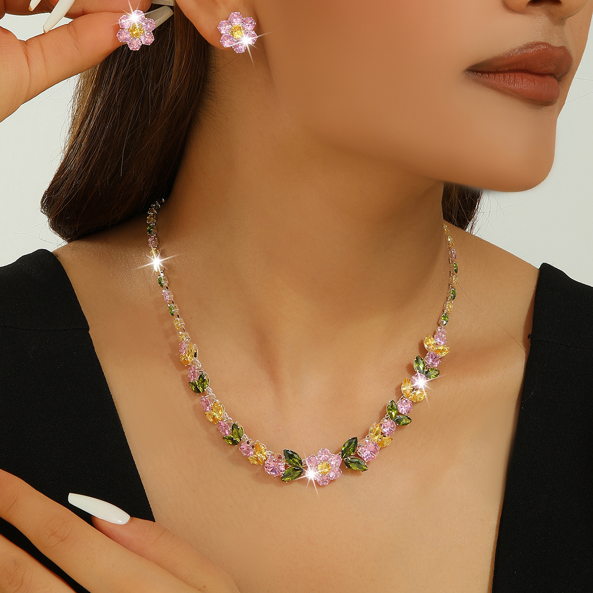 E-shop 3-teiliges, farbenfrohes Damen Schmuckset mit Blumendesign, Zirkonia-Halskette und Ohrringe, für Brautkleider, Damen Schmuckset, hochwertiges