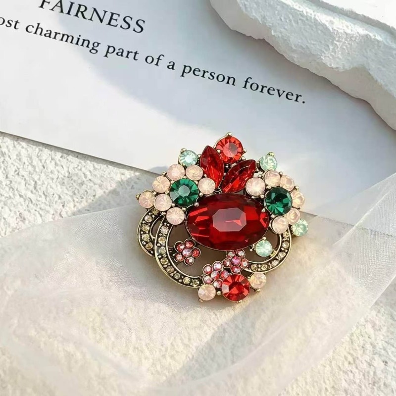 TEMU 1pc Floral Brooch, Exquisite Carved Design, Red And Green , Women's Evening Dress Party Accessory Pin