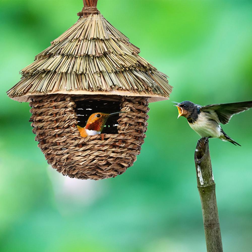 Una encantadora casa decorativa para colibríes, tejida a mano con hierba natural, perfecta para colgar en tu jardín, patio, césped o oficina, sin batería