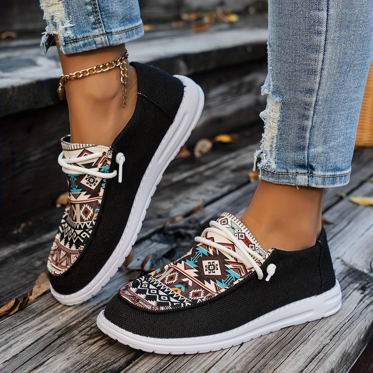 

Women's Geometric Pattern Canvas Sneakers - Lightweight, Lace-up Shoes With Tpr Sole And Polyurethane Insole For Outdoor , Comfortable Footwear | Fashion Sneakers | Trendy Casual Footwear