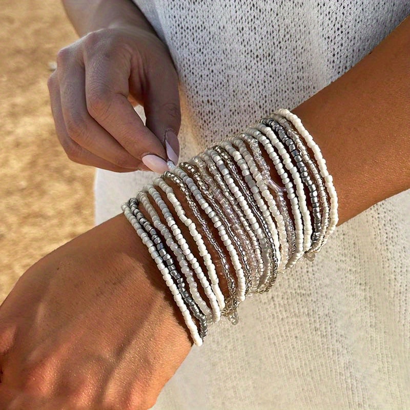Image of 20pcs, Women's Trendy Bracelets, A Set Of Multiple Round Bead Bracelets In White For Summer Beach Vacations, Featuring A Bohemian Style With Layered Designs, Made Of Glass Material