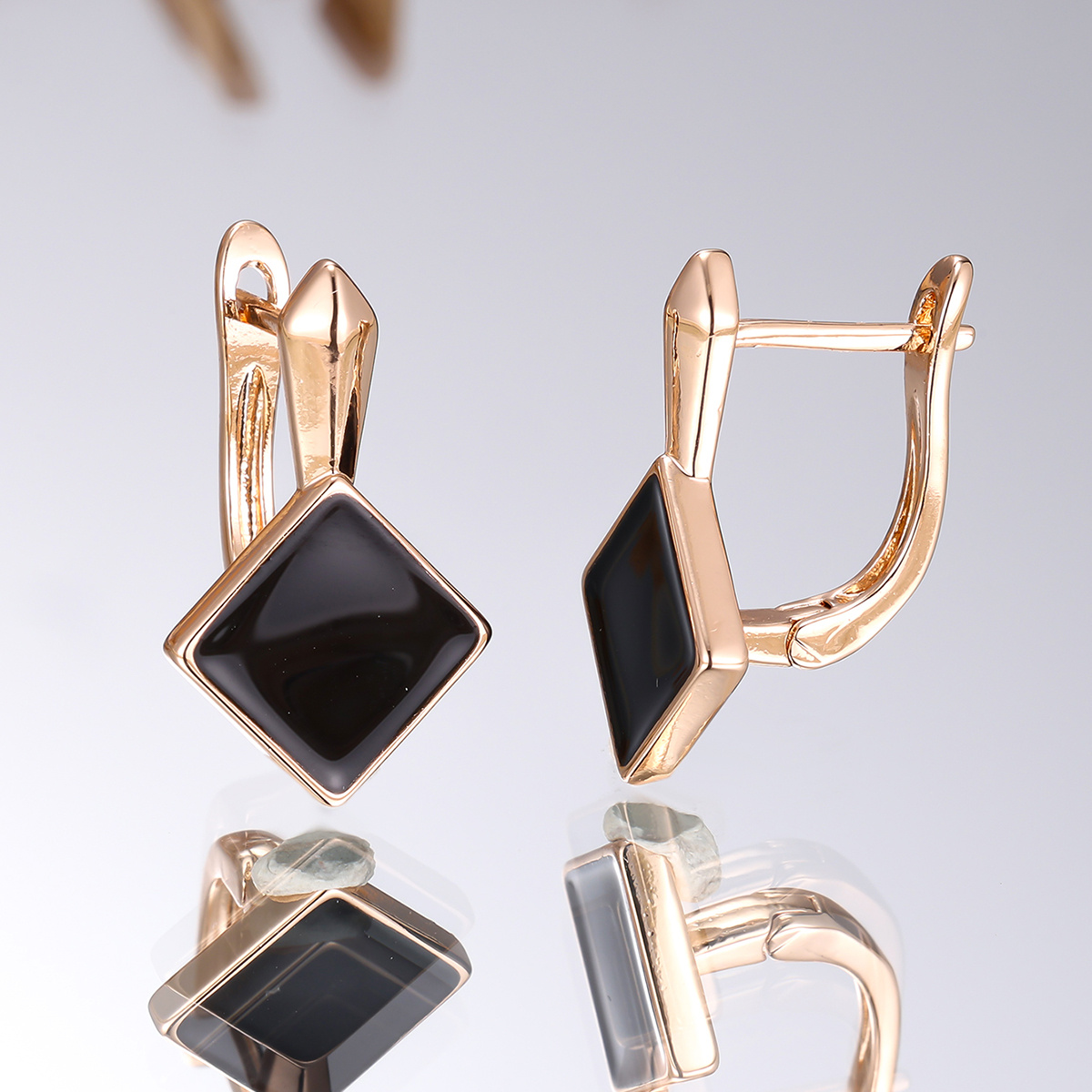 Women's Minimalist Black Square Earrings